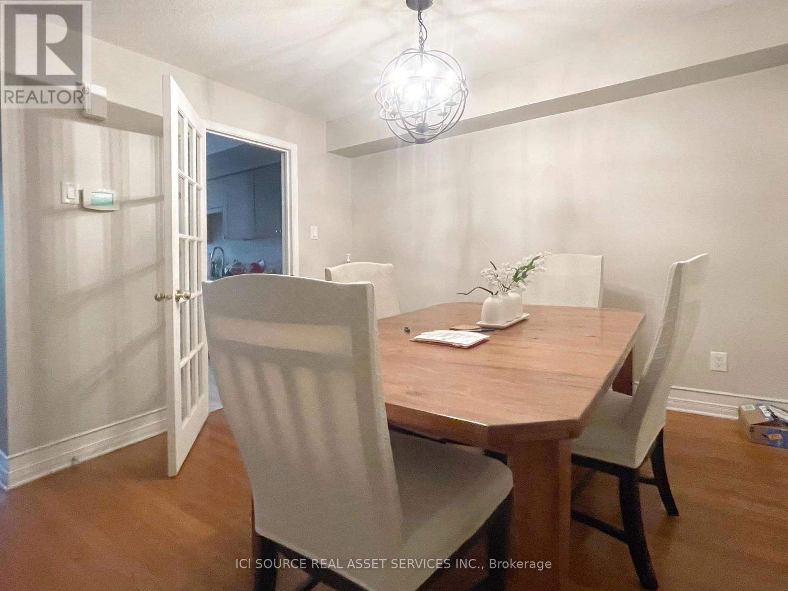 5 GREAT OAK PRIVATE Image 4