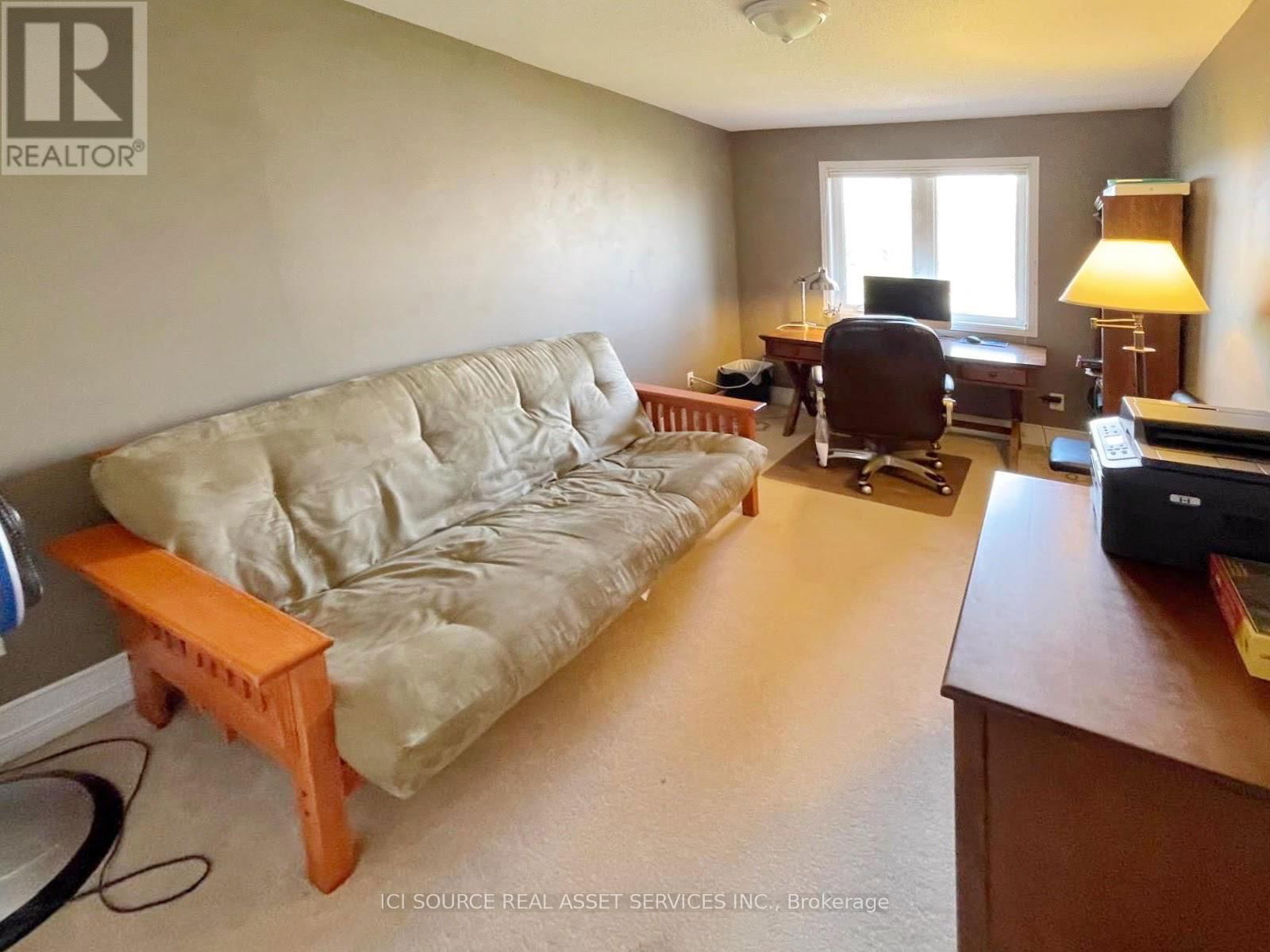 5 GREAT OAK PRIVATE Image 9
