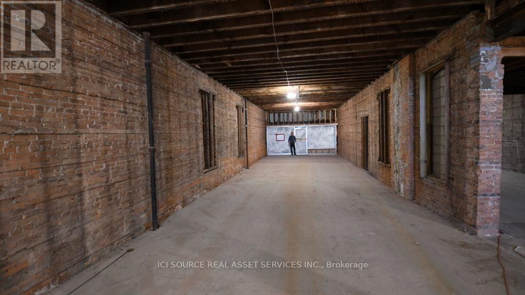 5936 MAIN STREET Image 10