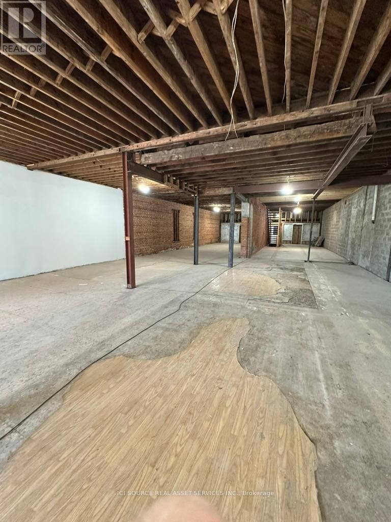 5936 MAIN STREET Image 11