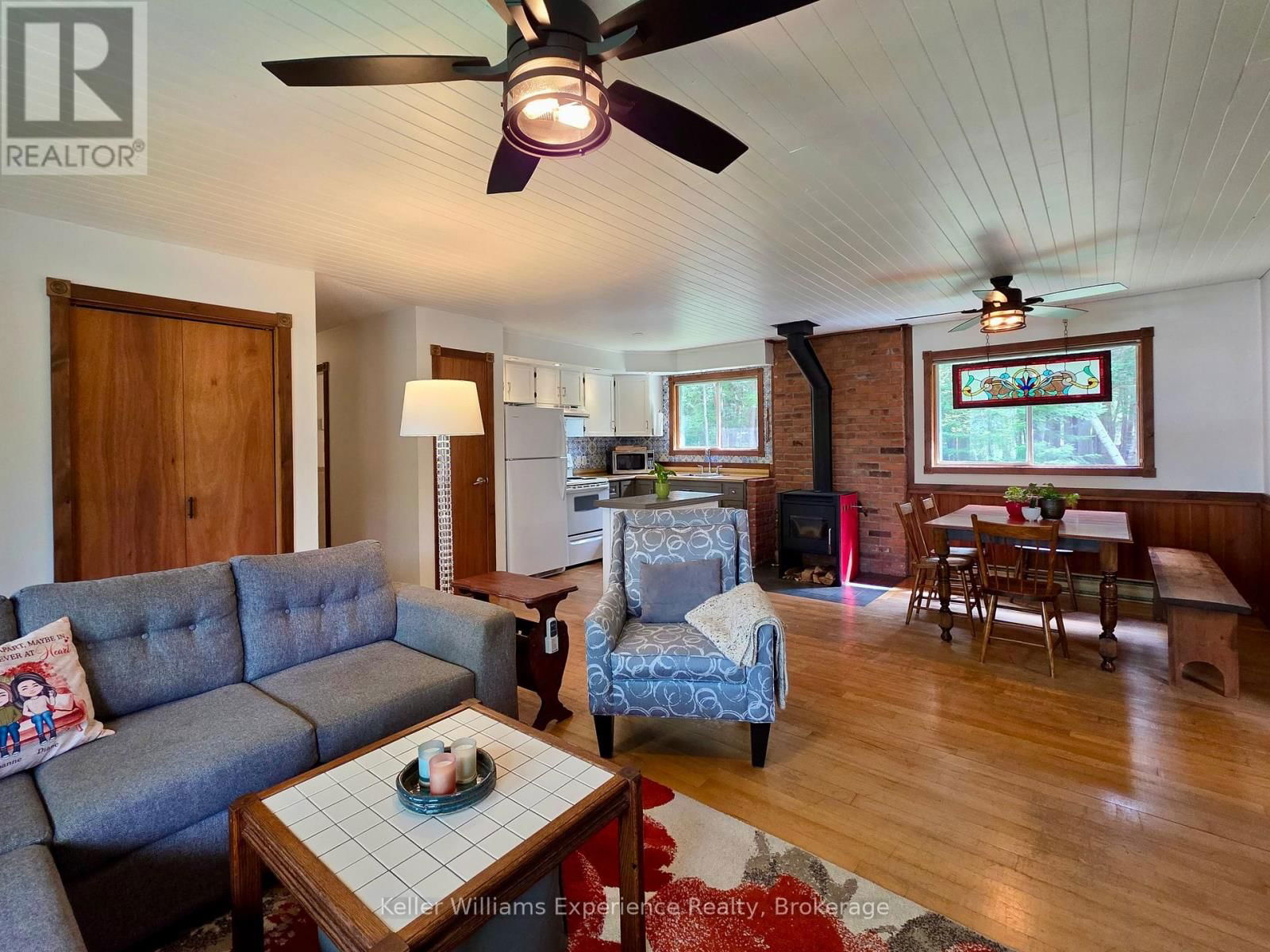 1035 CONWAY CRESCENT Image 12