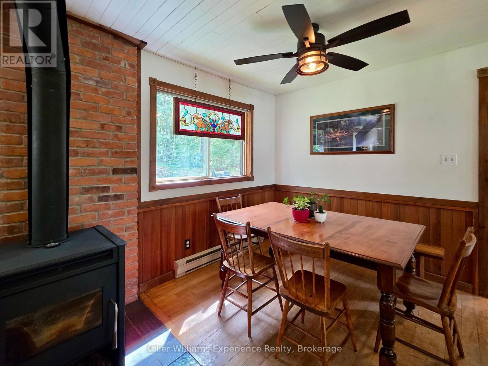 1035 CONWAY CRESCENT Image 13
