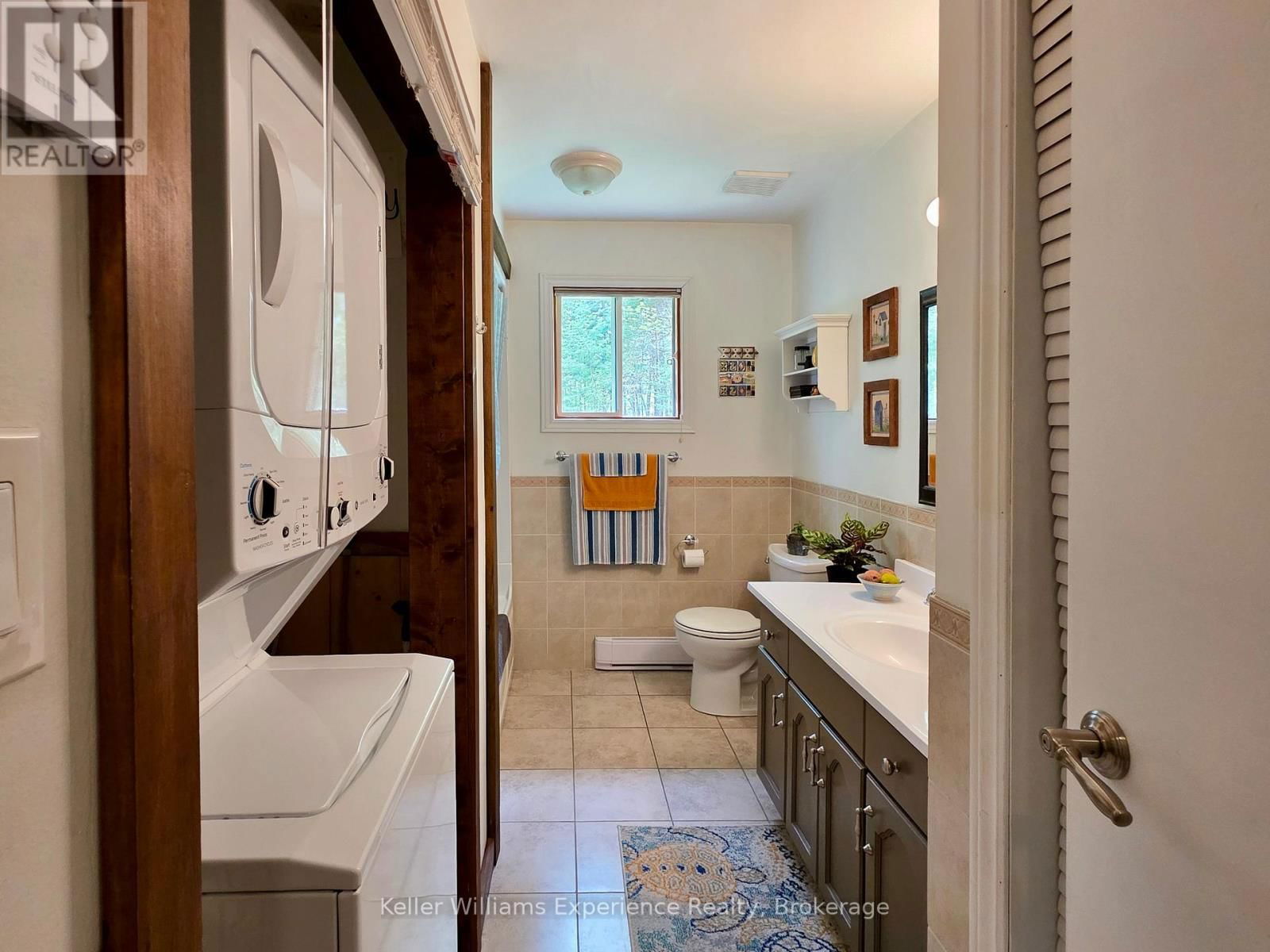 1035 CONWAY CRESCENT Image 24