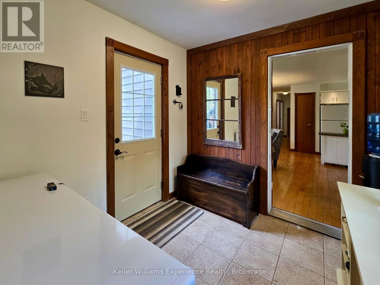 1035 CONWAY CRESCENT Image 6