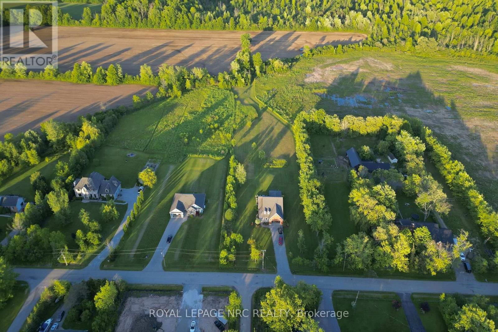 870 CENTRALIA AVENUE NORTH Image 36