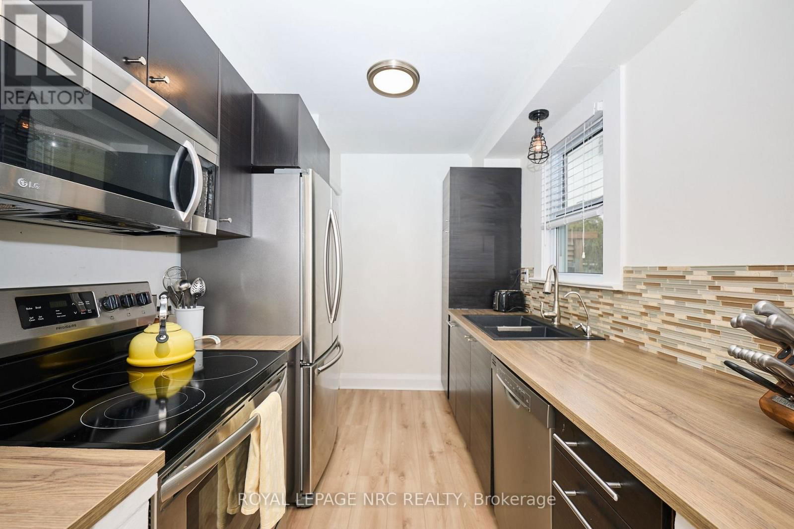 27 VICTORIA STREET Image 9