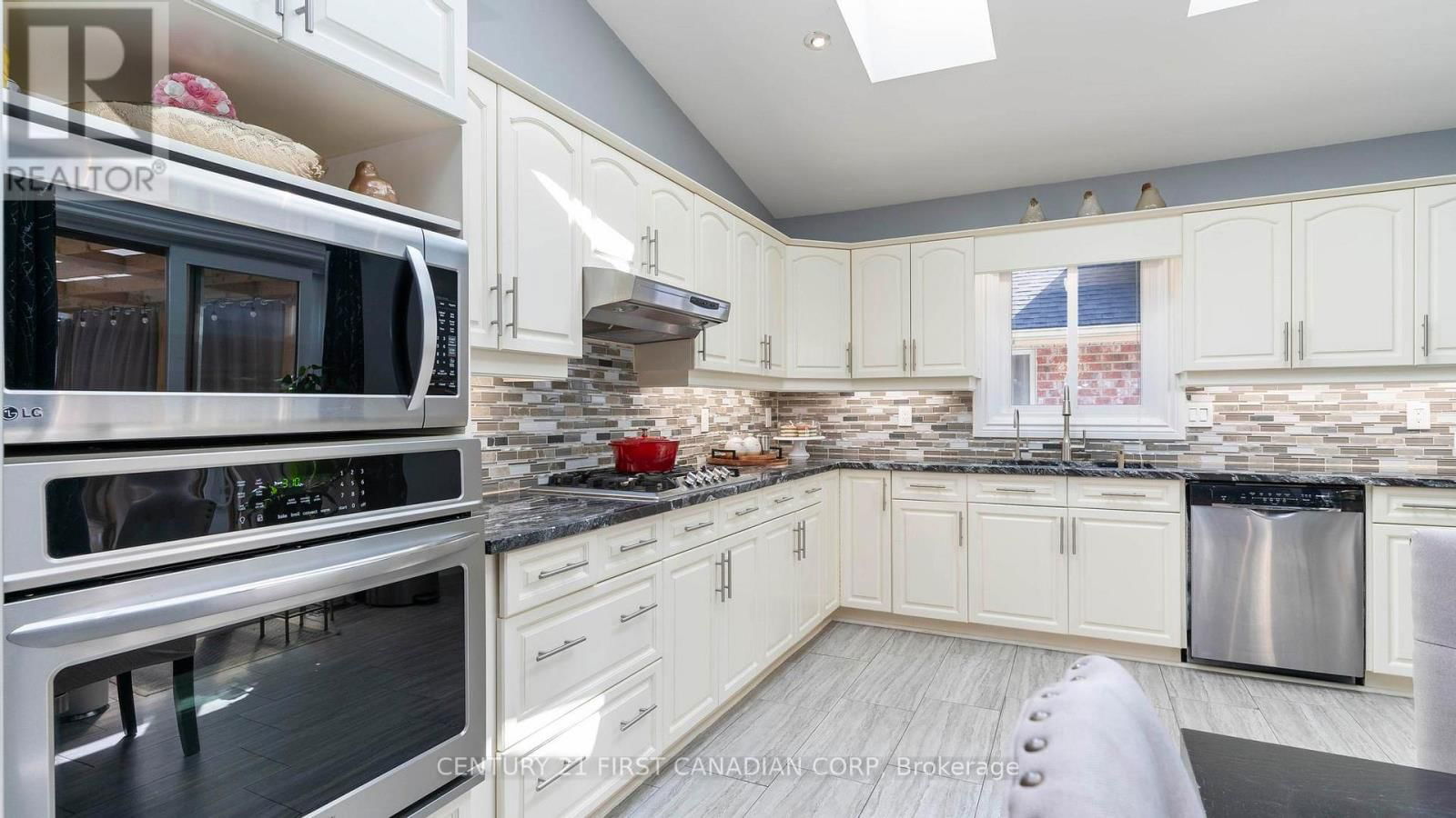 100 JOSSELYN DRIVE Image 13