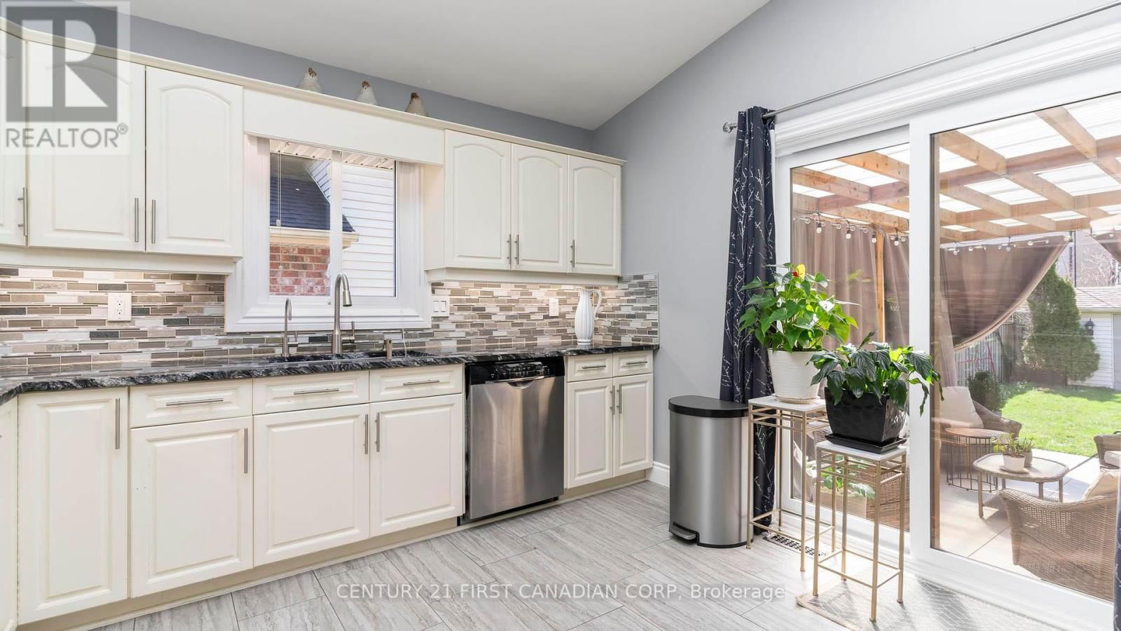 100 JOSSELYN DRIVE Image 17