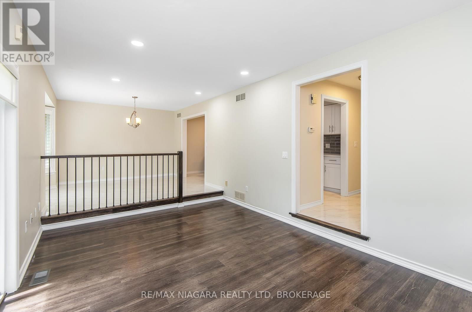 1 - 1616 PELHAM STREET Image 13