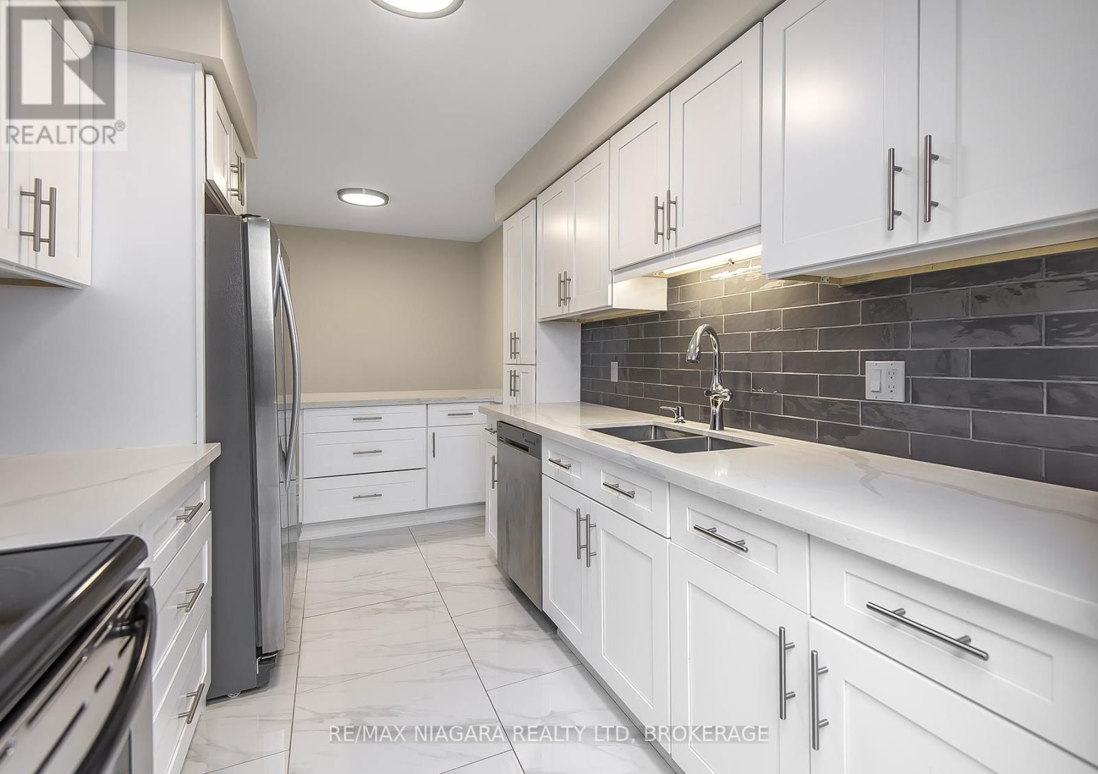 1 - 1616 PELHAM STREET Image 15