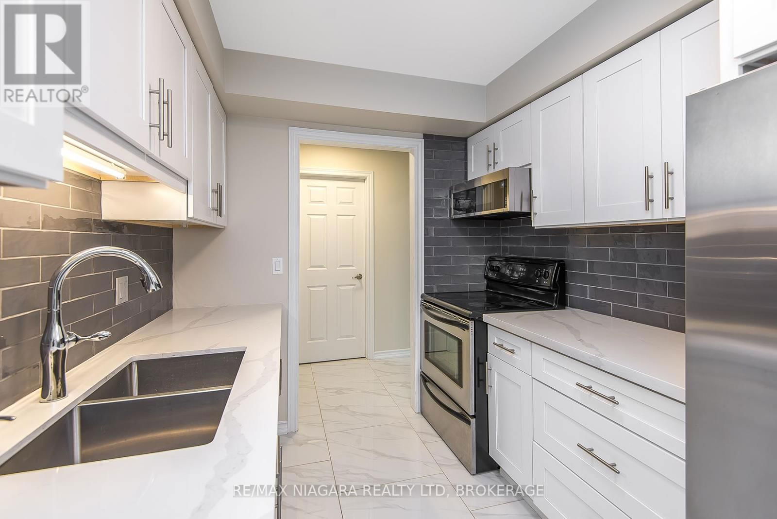 1 - 1616 PELHAM STREET Image 18