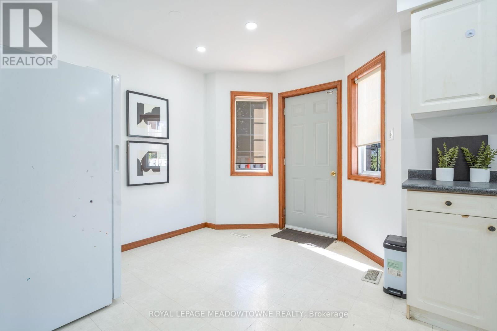 2 - 700 CHAMPLAIN BOULEVARD Image 13