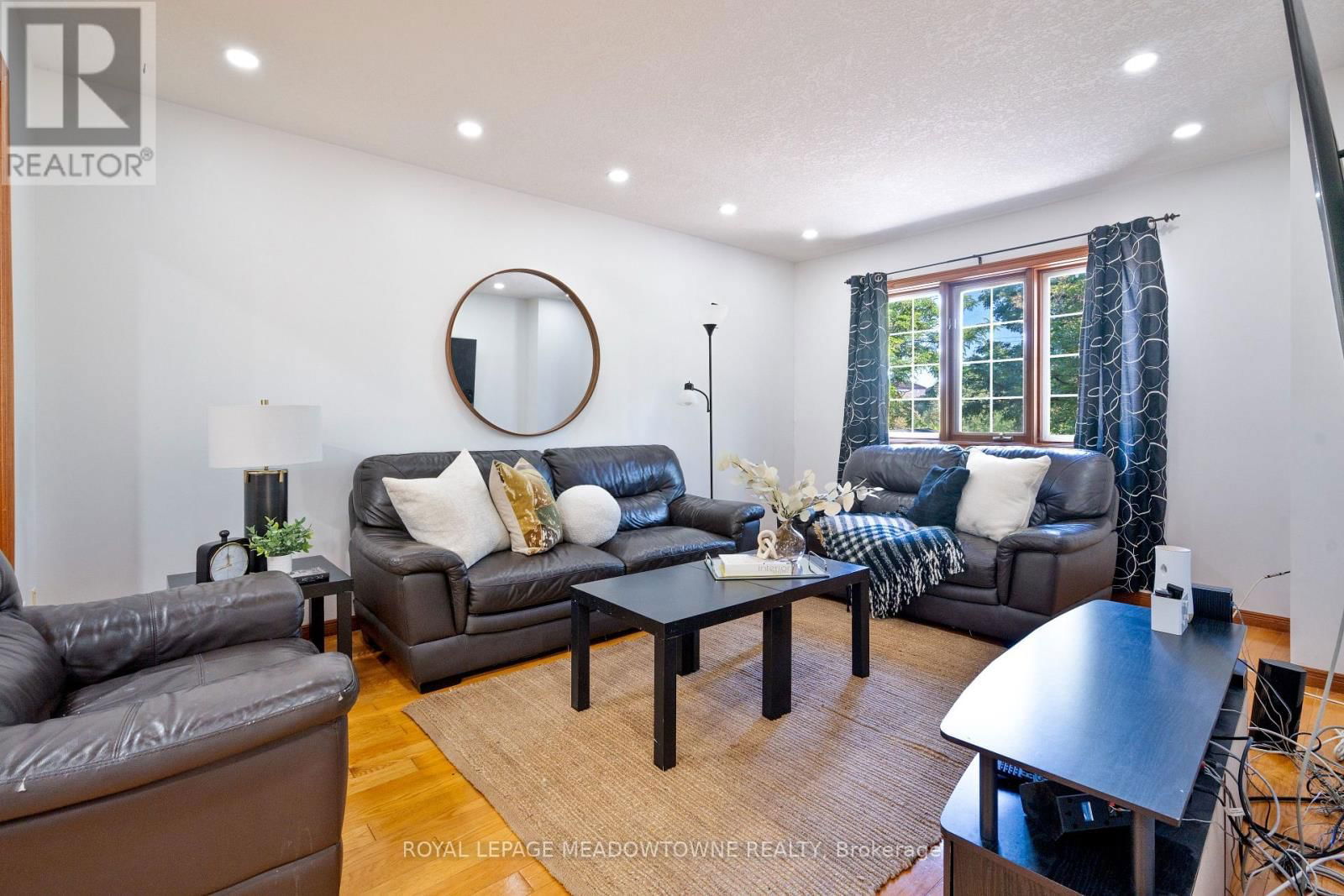 2 - 700 CHAMPLAIN BOULEVARD Image 7