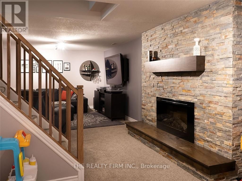 253 GRAND VIEW AVENUE Image 22