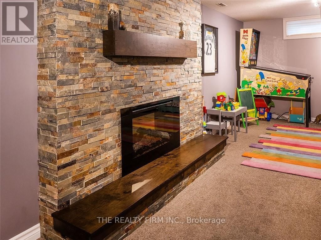 253 GRAND VIEW AVENUE Image 24