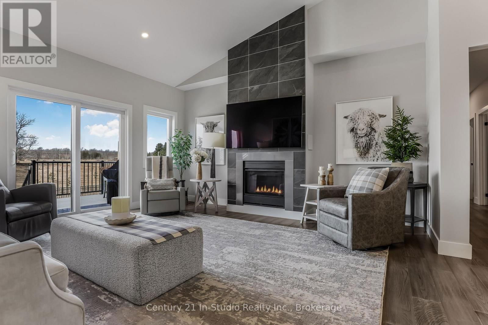 73 EVERETT ROAD Image 18