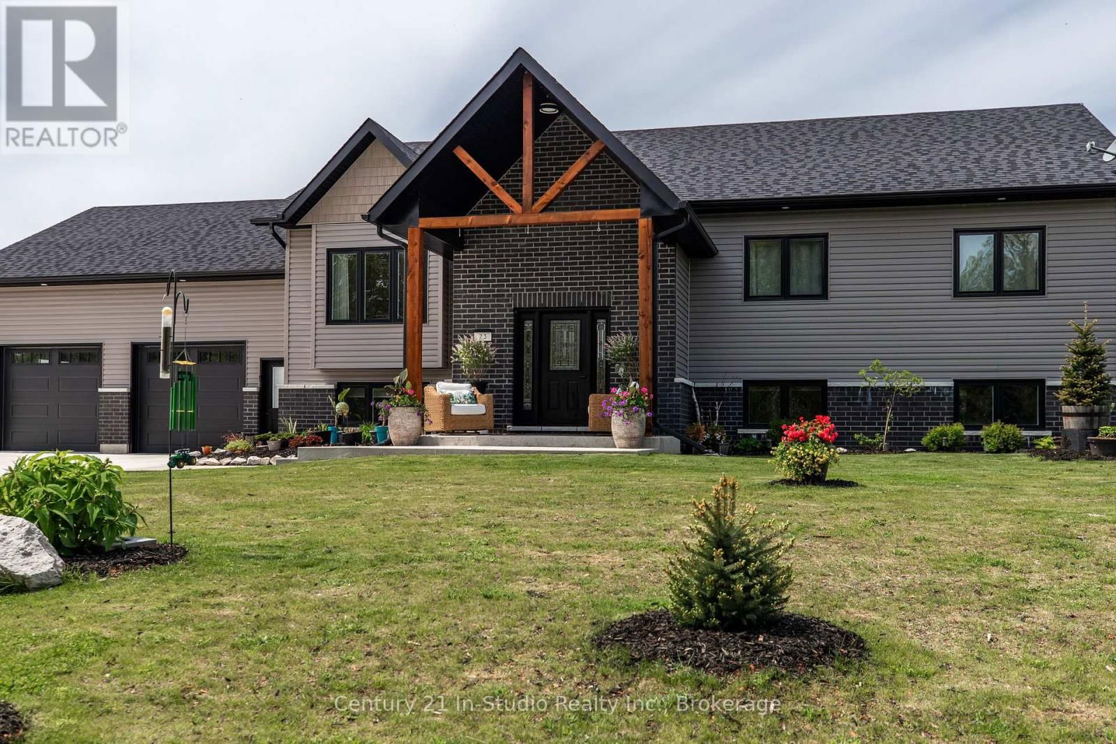 73 EVERETT ROAD Image 2