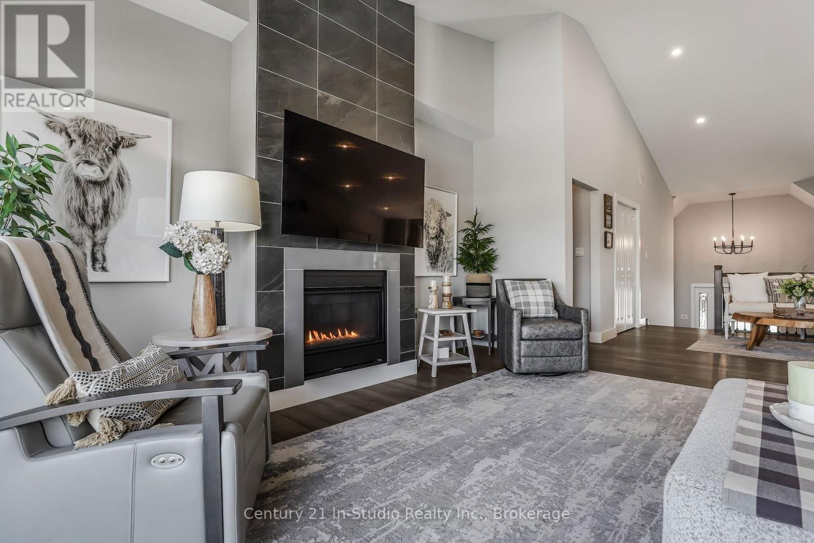 73 EVERETT ROAD Image 22