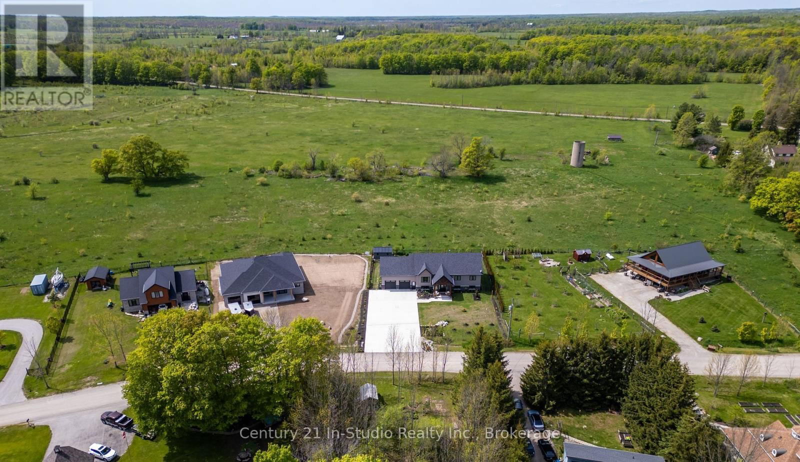 73 EVERETT ROAD Image 46