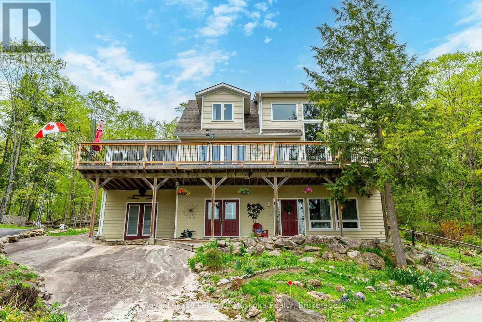 1043 OAKLAND DRIVE Image 1