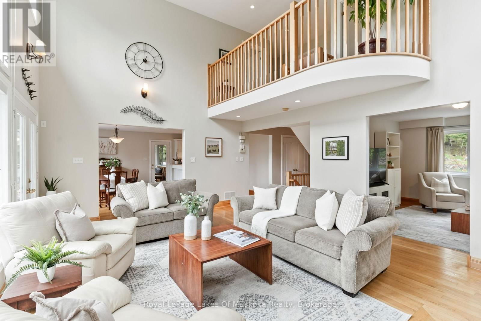 1043 OAKLAND DRIVE Image 16