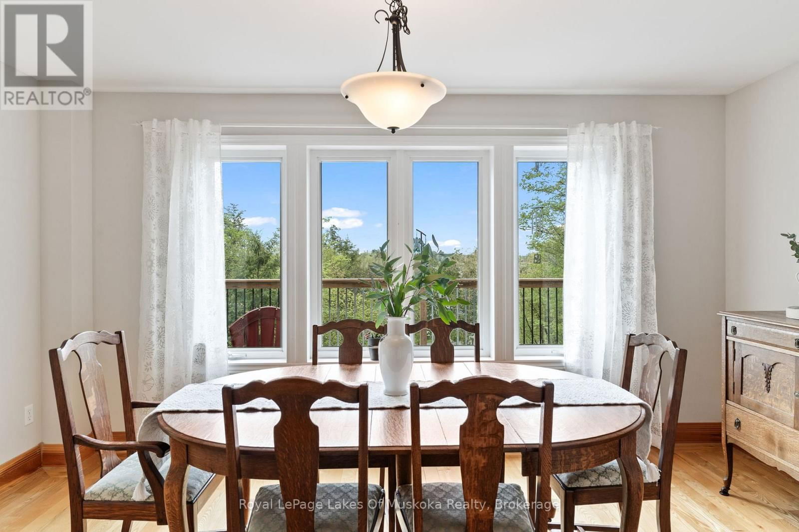 1043 OAKLAND DRIVE Image 21