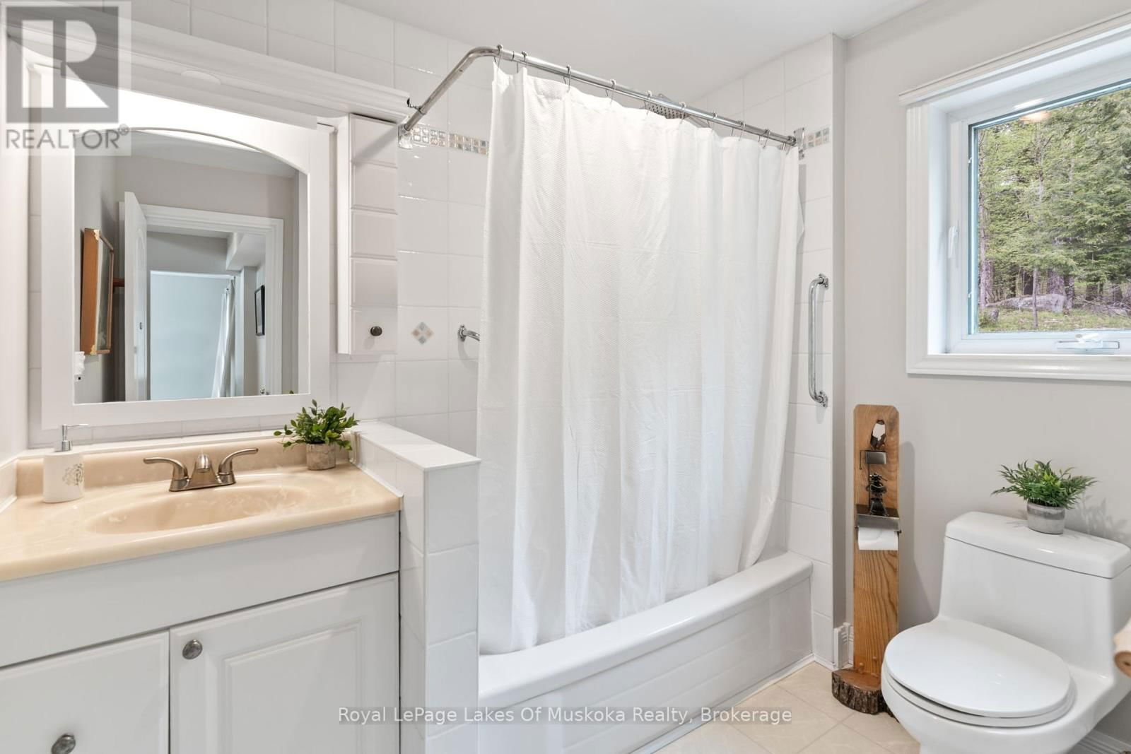 1043 OAKLAND DRIVE Image 28