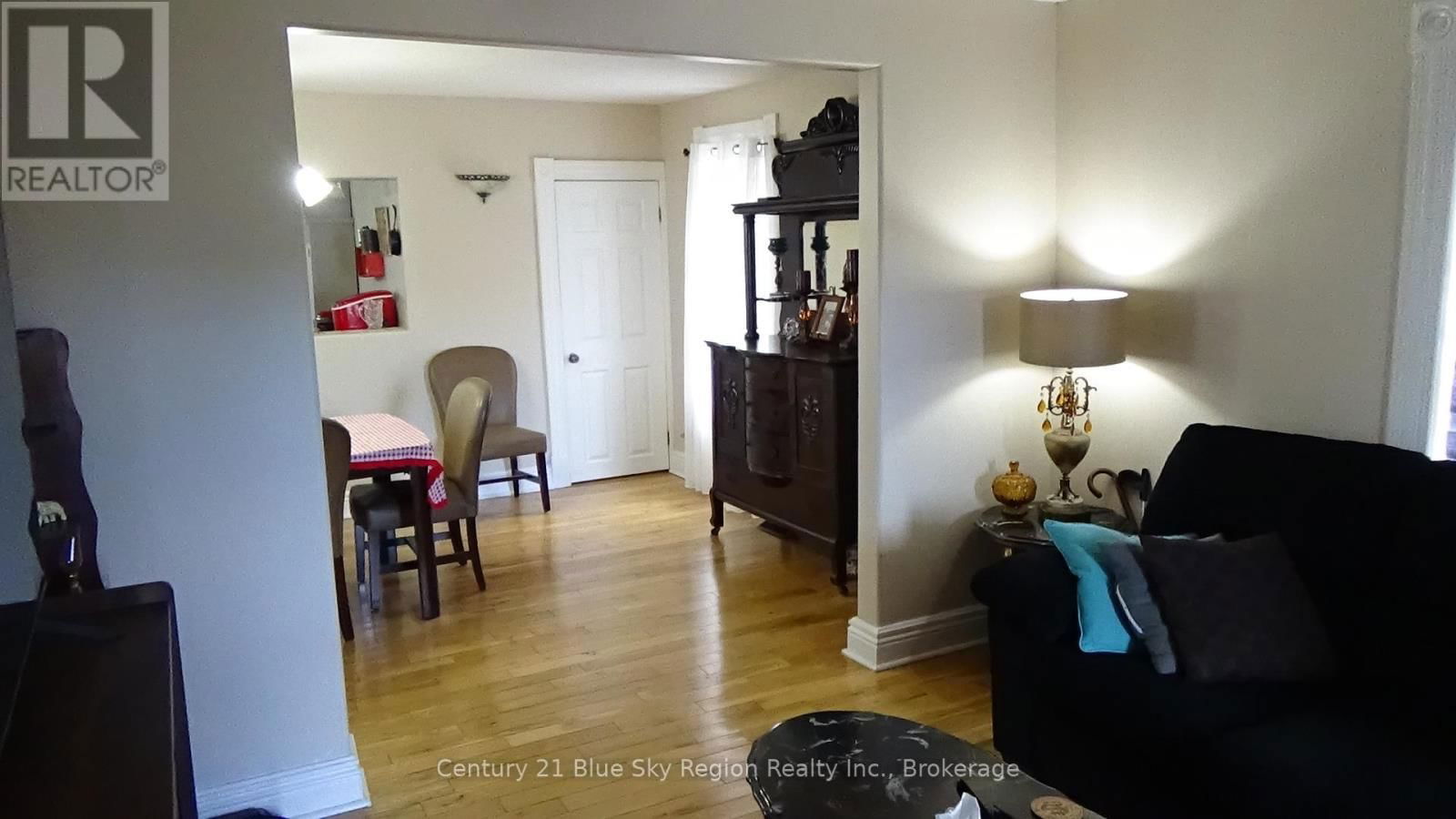 176 CHURCH STREET Image 10