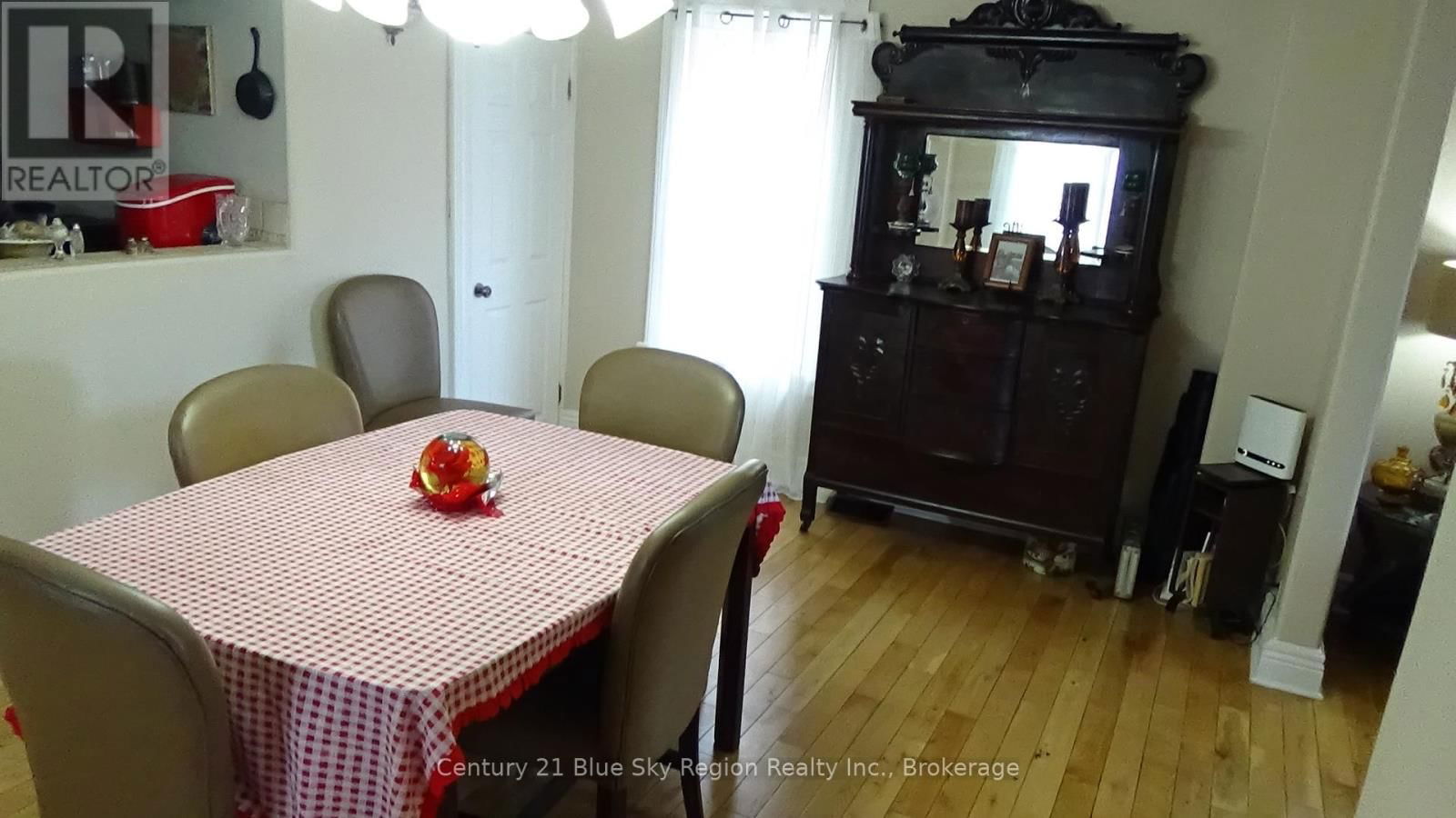 176 CHURCH STREET Image 12