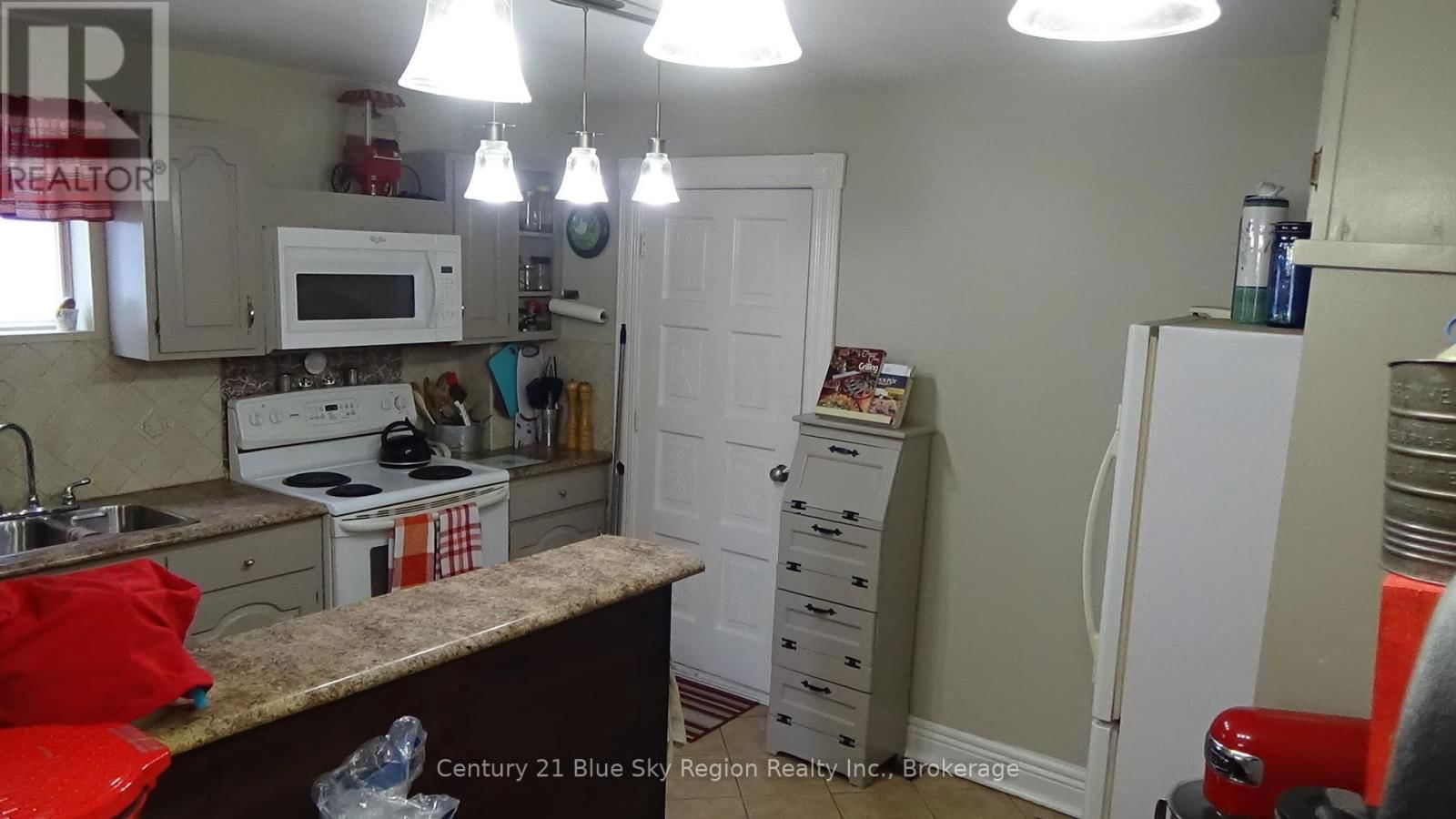 176 CHURCH STREET Image 14