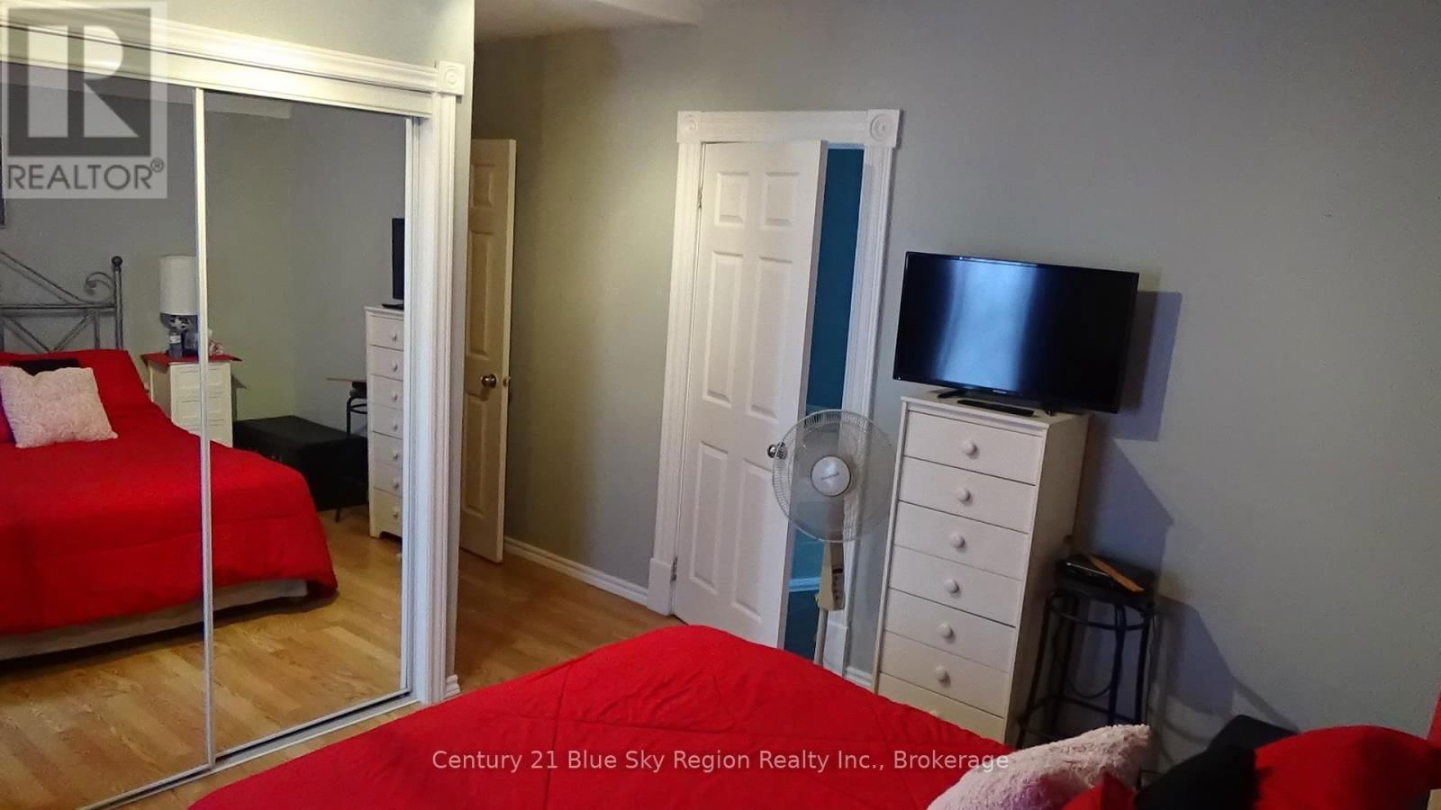 176 CHURCH STREET Image 24
