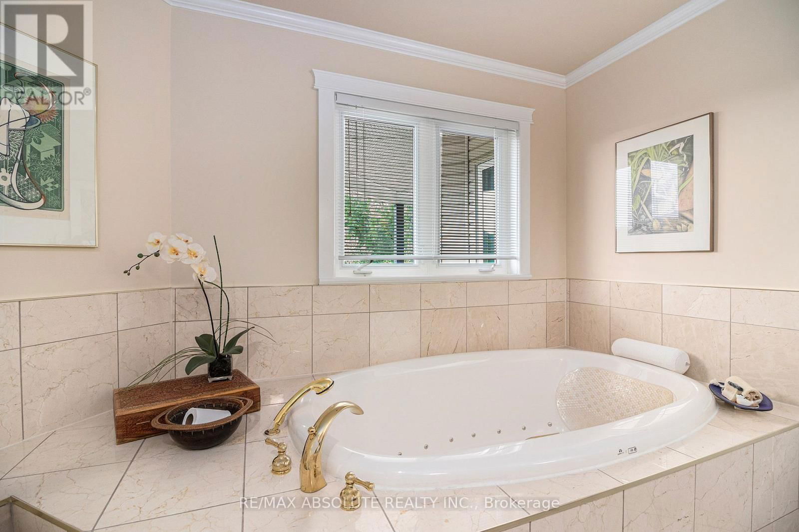 47 ROBINSON AVENUE Image 20