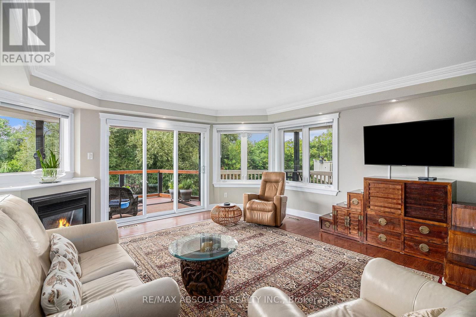47 ROBINSON AVENUE Image 4