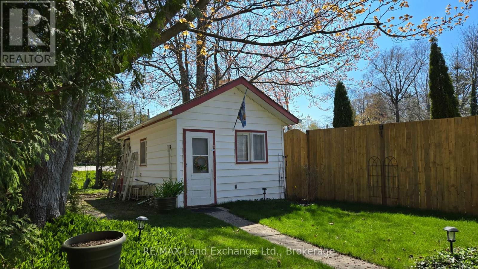 551 ATTAWANDARON ROAD Image 3