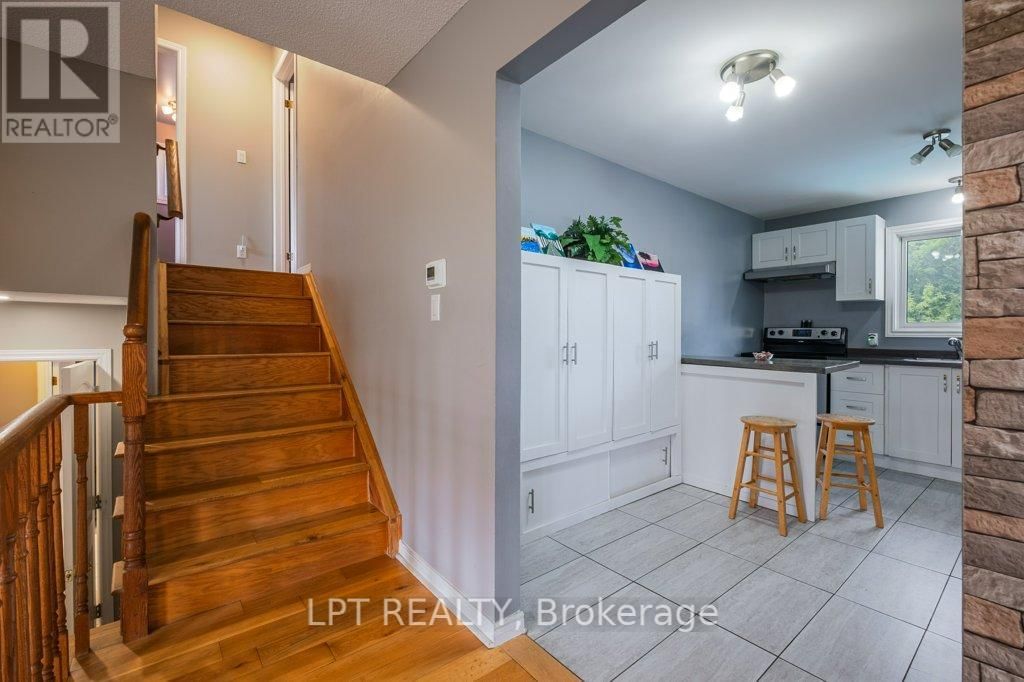 304 SUNRISE CRESCENT Image 14