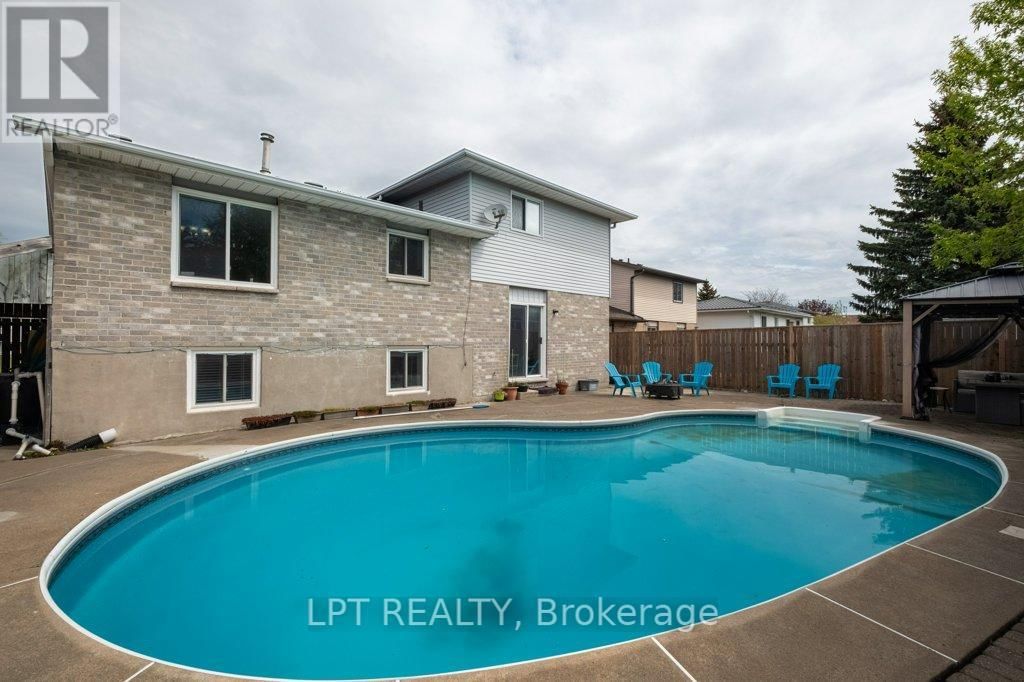 304 SUNRISE CRESCENT Image 40