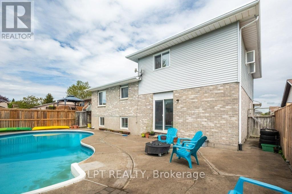 304 SUNRISE CRESCENT Image 41