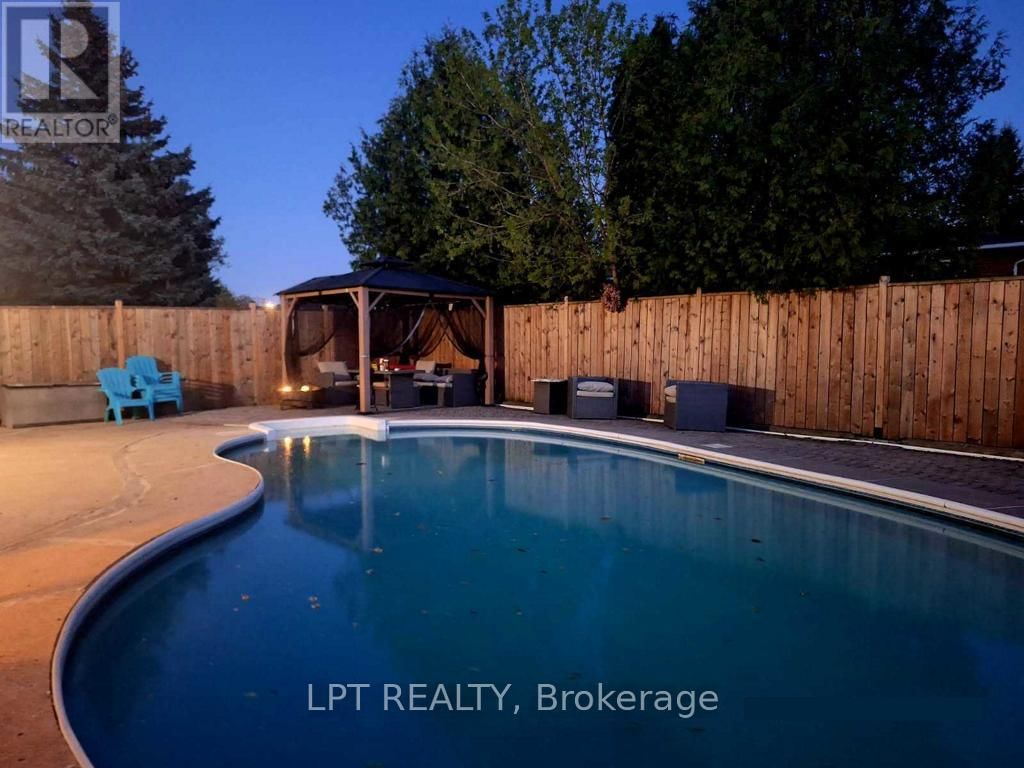 304 SUNRISE CRESCENT Image 42
