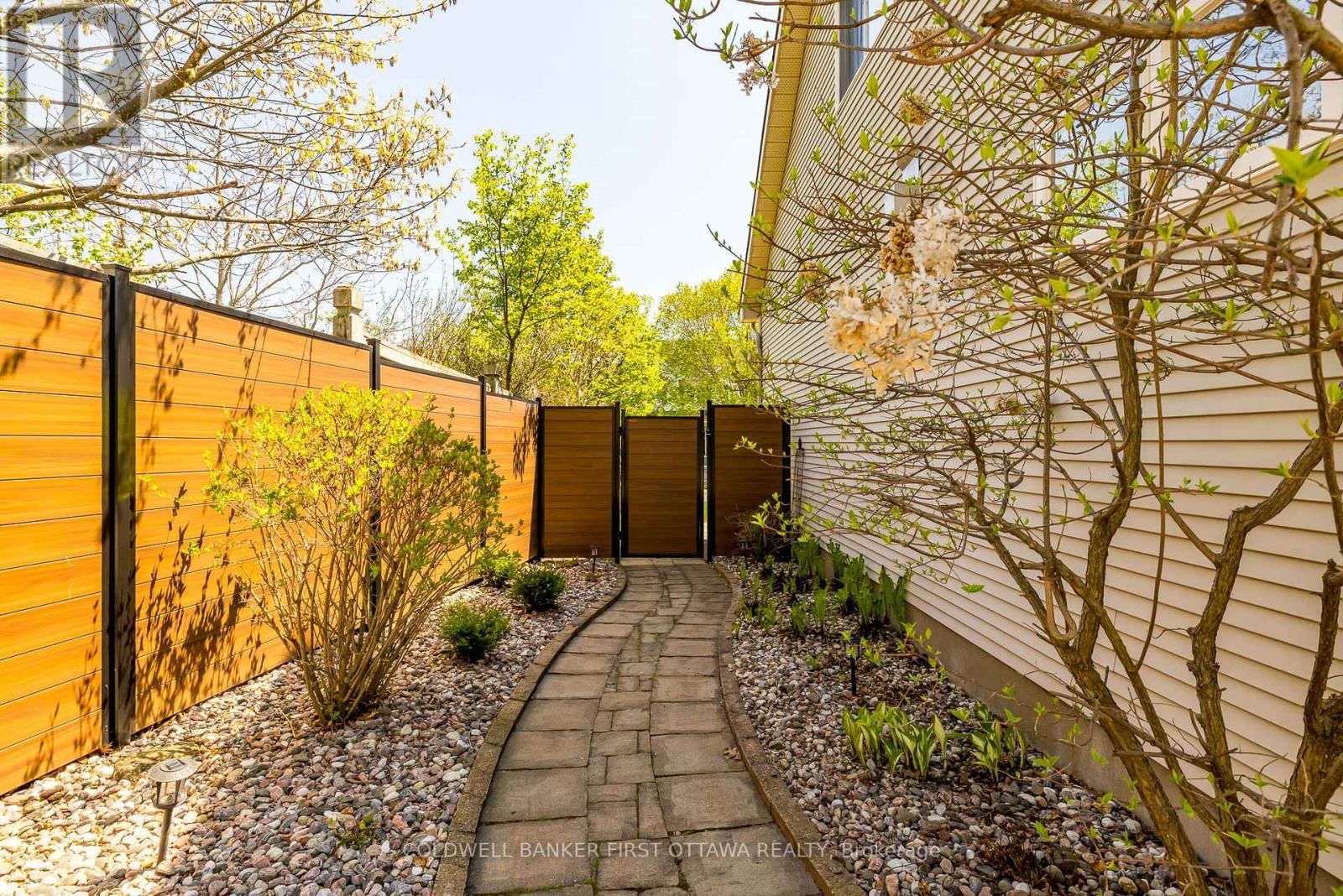 36 WENDELL AVENUE Image 44