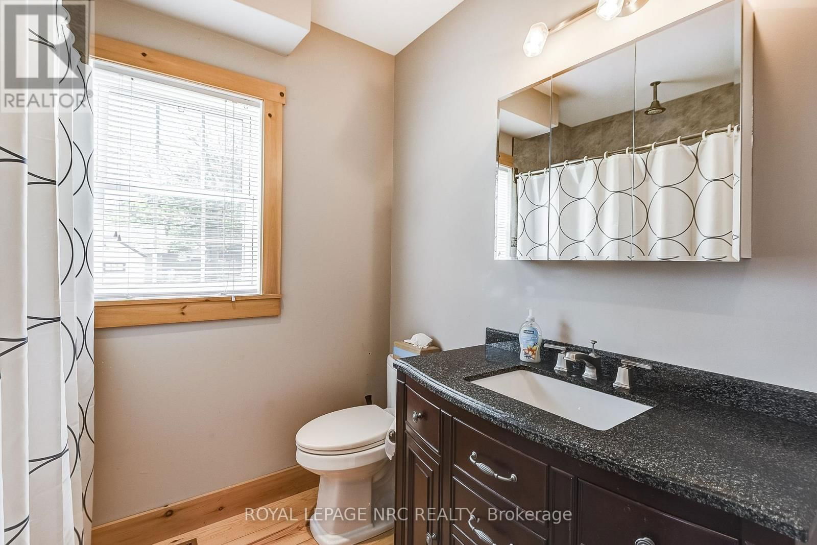 10849 LAKESHORE ROAD WEST Image 17