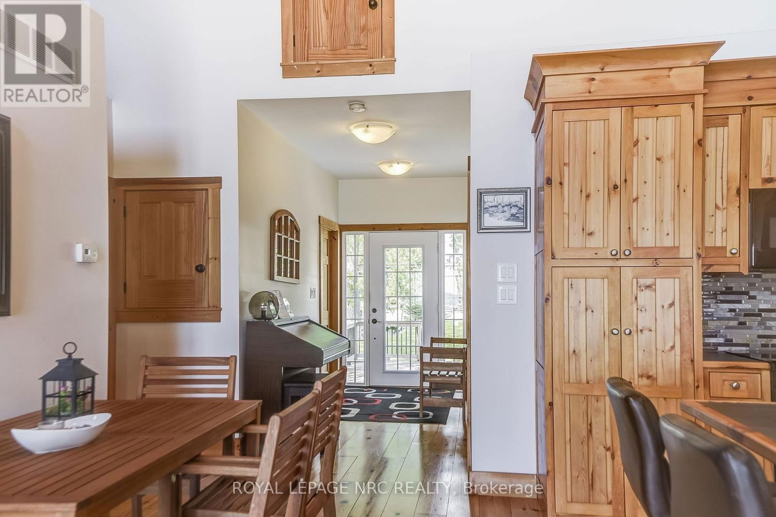 10849 LAKESHORE ROAD WEST Image 4