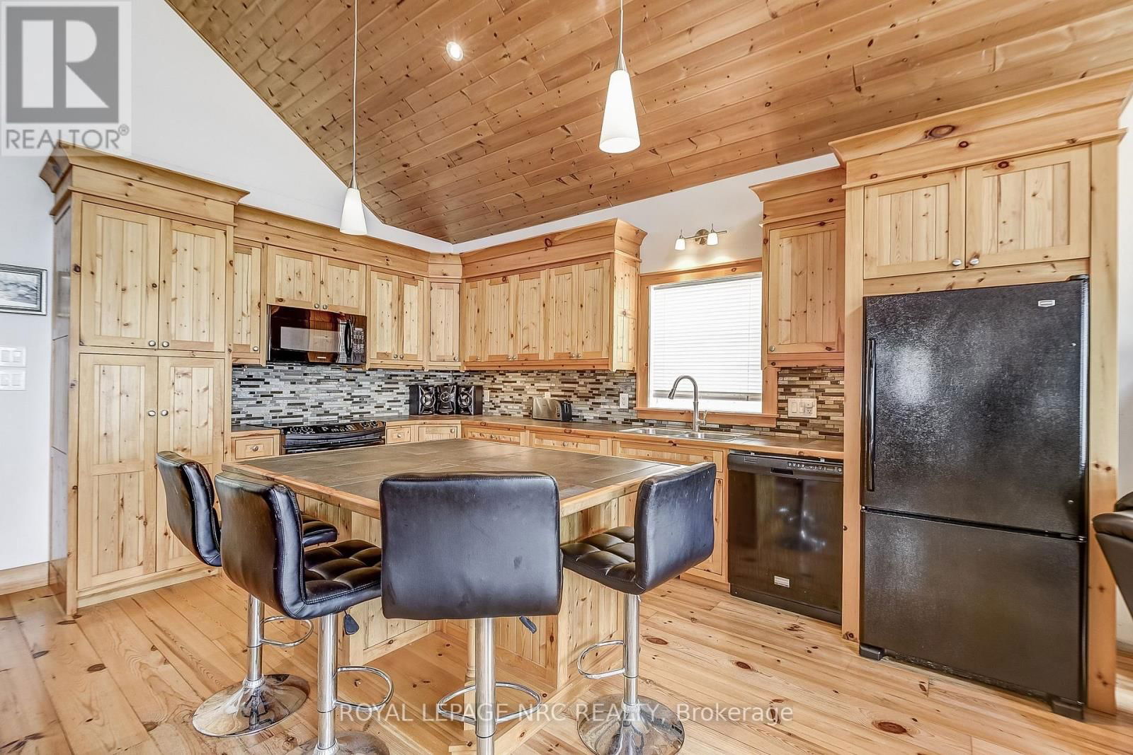 10849 LAKESHORE ROAD WEST Image 6