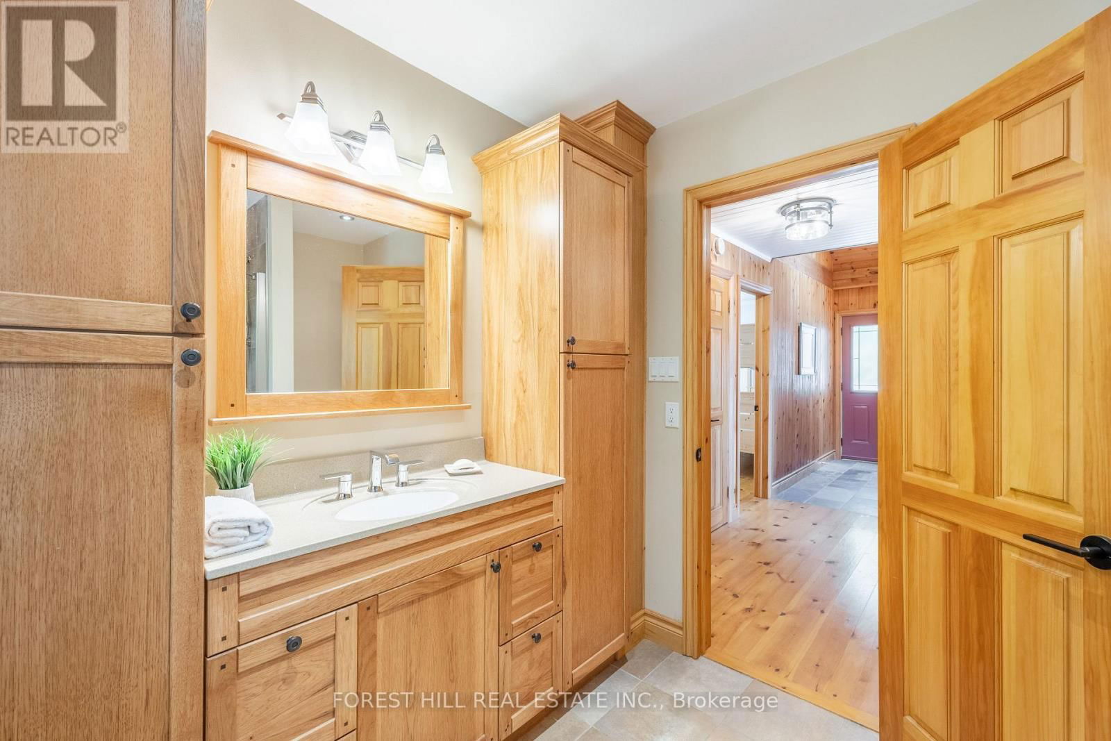 1116 SAGAMO BOULEVARD Image 15