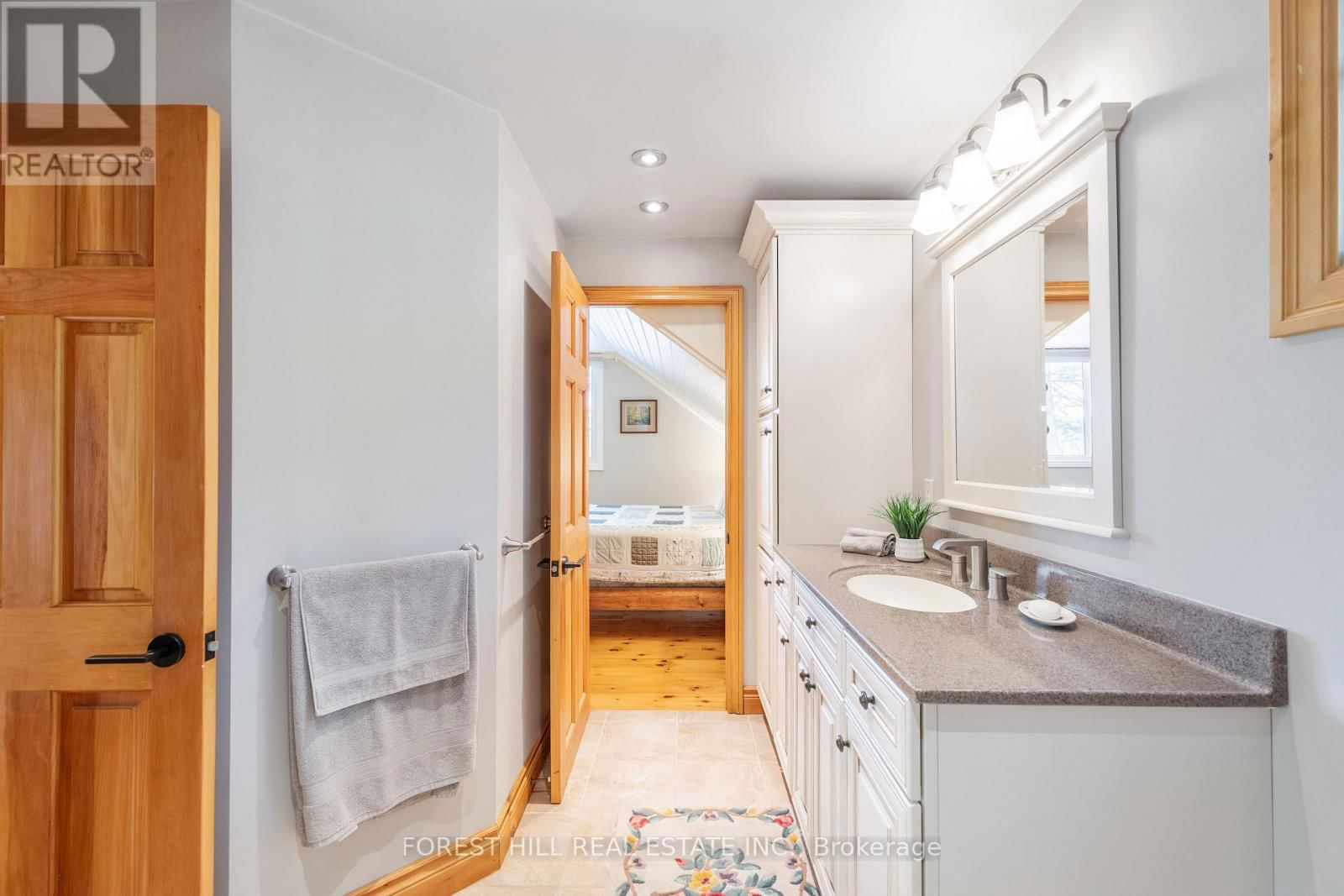 1116 SAGAMO BOULEVARD Image 29
