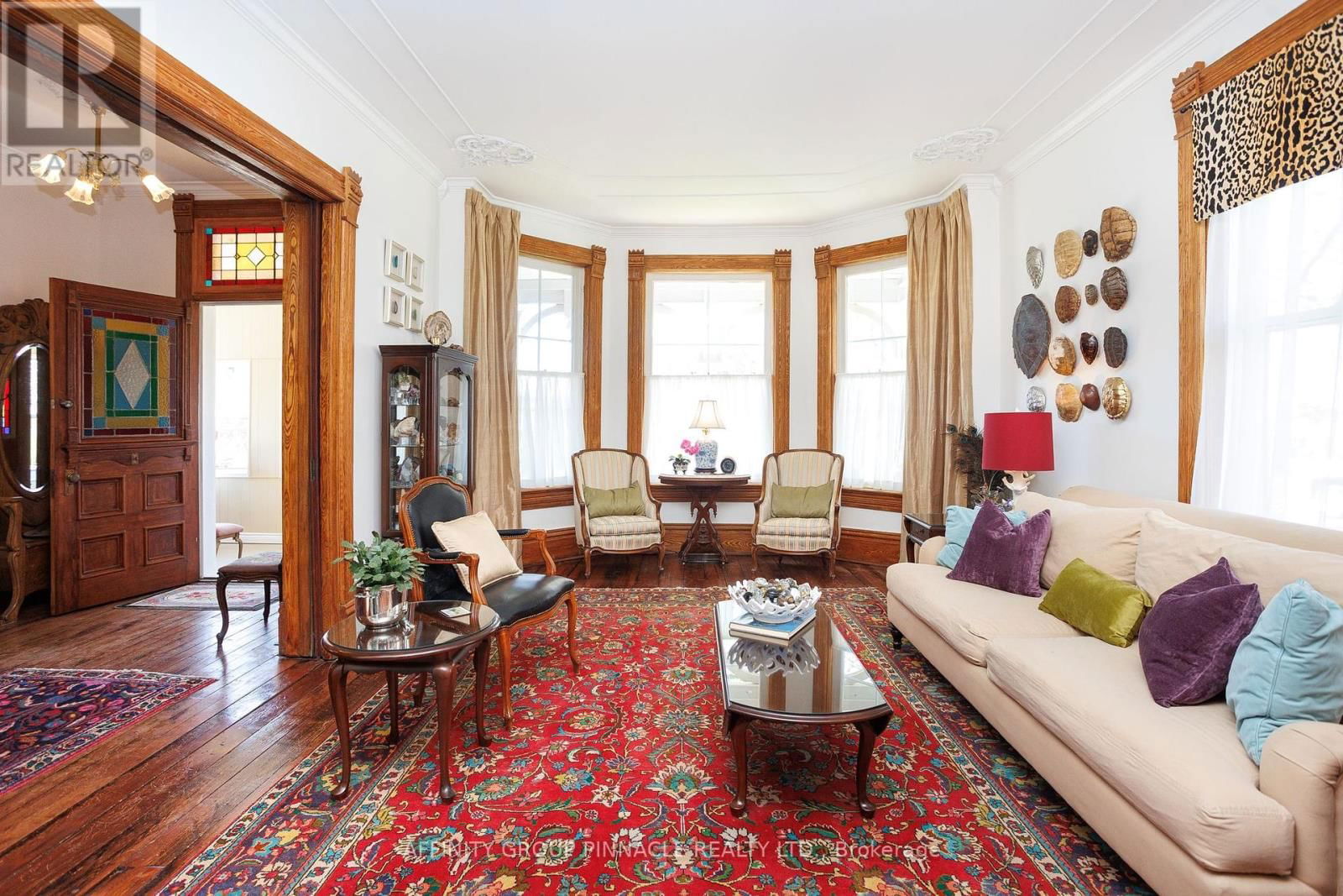 42 OAK STREET Image 13