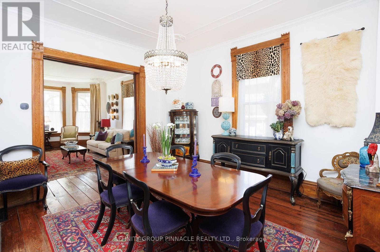 42 OAK STREET Image 16