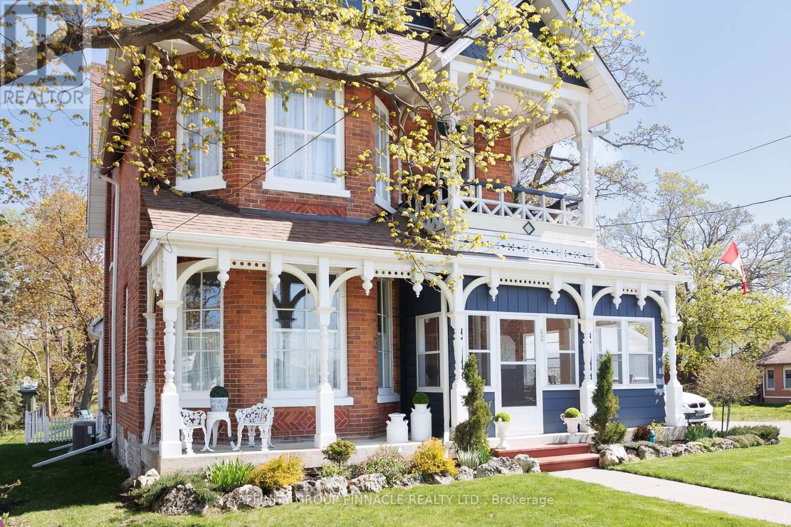 42 OAK STREET Image 2