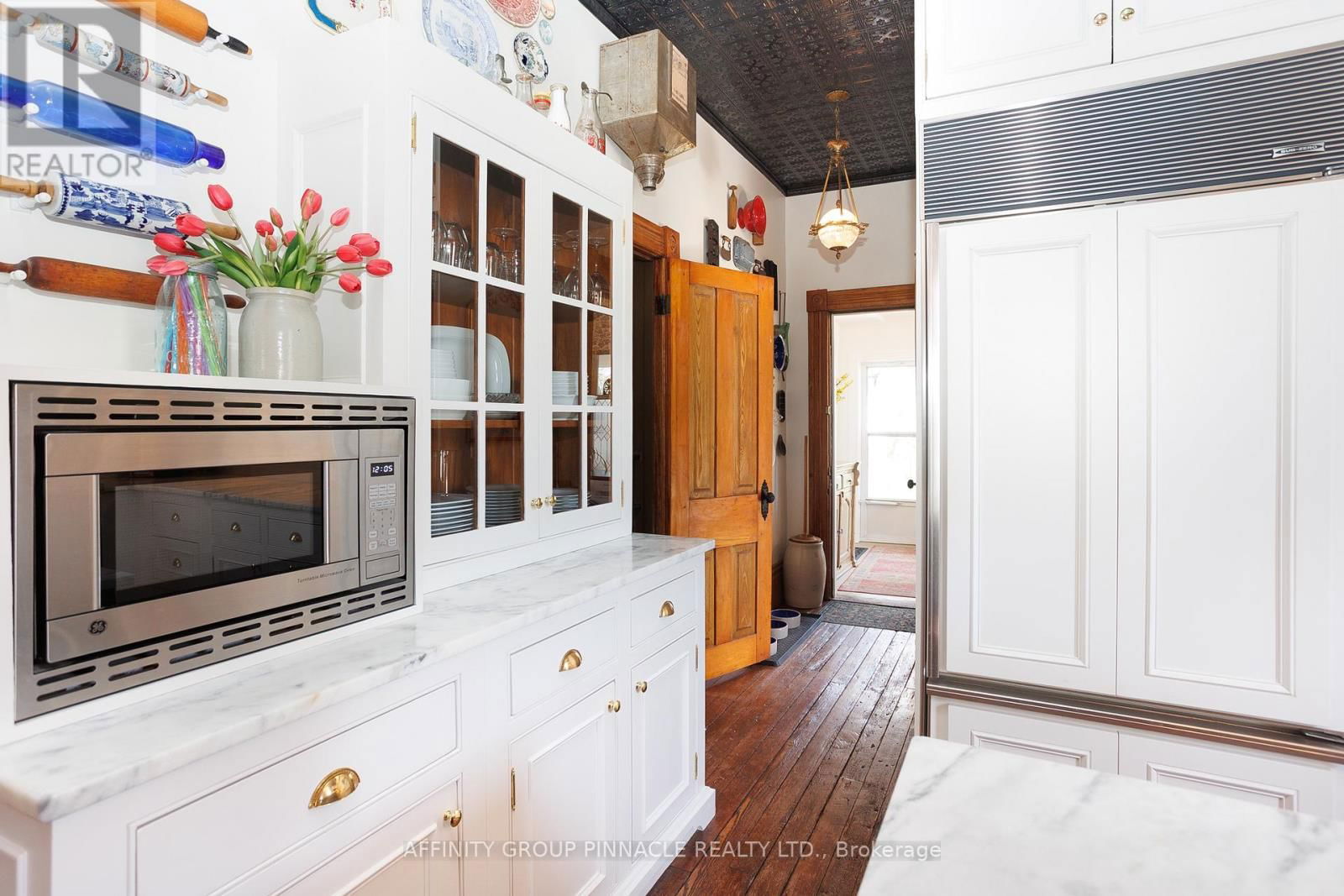 42 OAK STREET Image 22