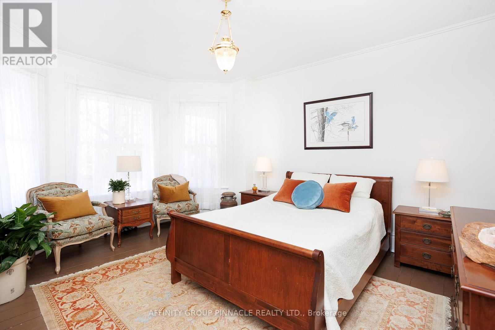 42 OAK STREET Image 33
