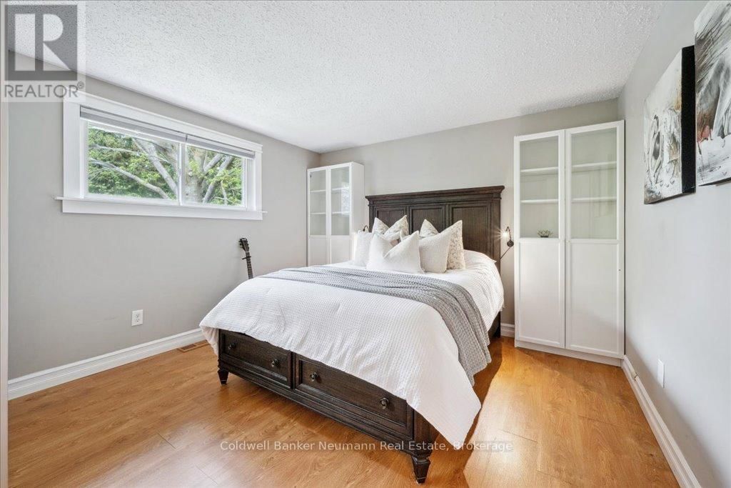 31 CAREY CRESCENT Image 12